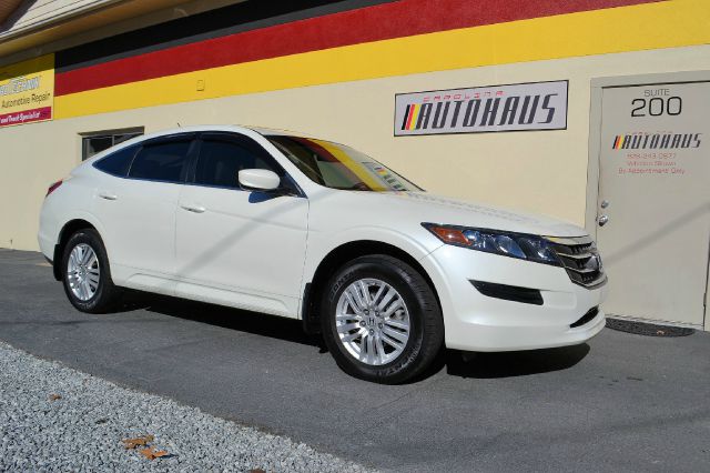 2012 Honda Crosstour AWD LT - 29 MPG For HWY