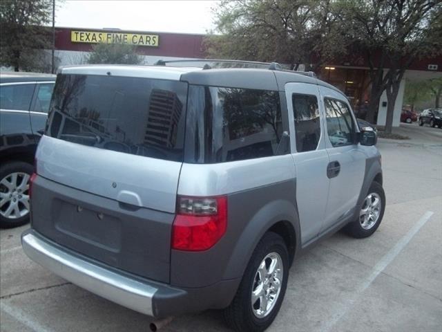 2004 Honda Element 2004 Toyota S