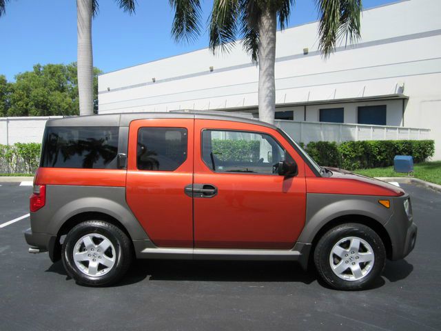 2005 Honda Element XLT 4D