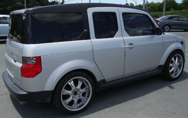 2006 Honda Element 2dr Cpe SRT8 Coupe