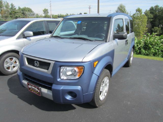 2006 Honda Element 4x4 Styleside Lariat