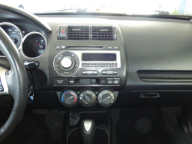 2007 Honda Fit 9-3 4Dr