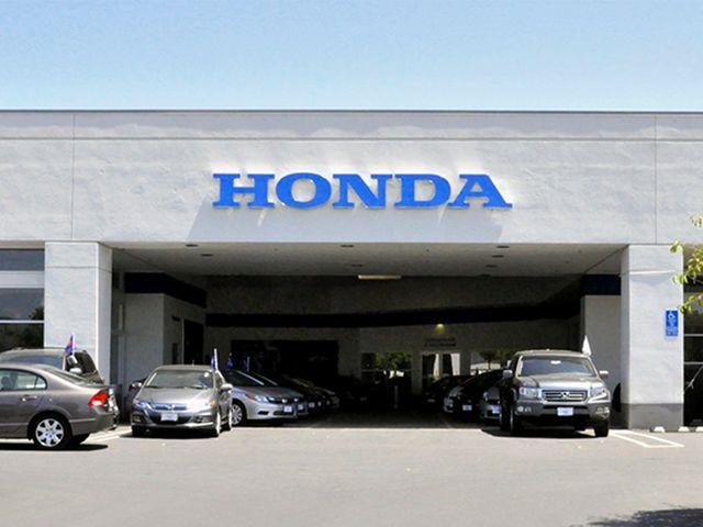 2013 Honda Fit 2005 Jaguar S-type 3.