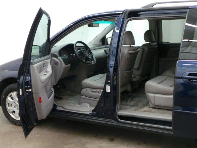 2004 Honda Odyssey LS 2WD