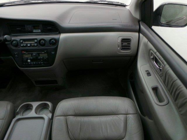 2004 Honda Odyssey LS 2WD