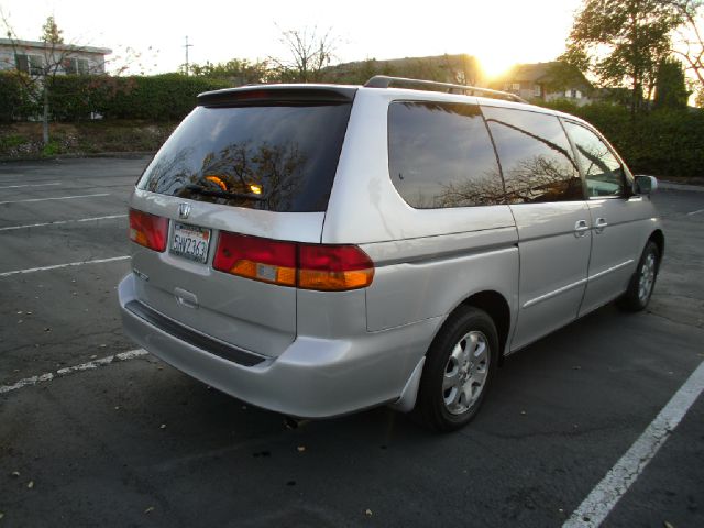 2004 Honda Odyssey 4dr Quad Cab 160.5 DRW 4WD Laramie