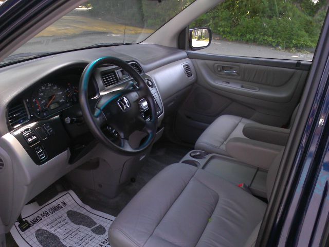 2004 Honda Odyssey GS 43