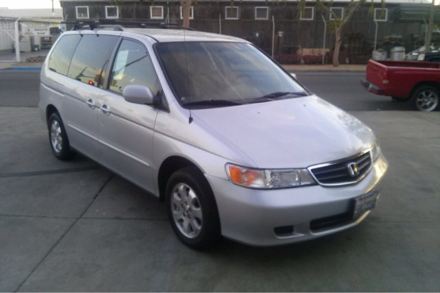 2004 Honda Odyssey 4dr Quad Cab 160.5 DRW 4WD Laramie