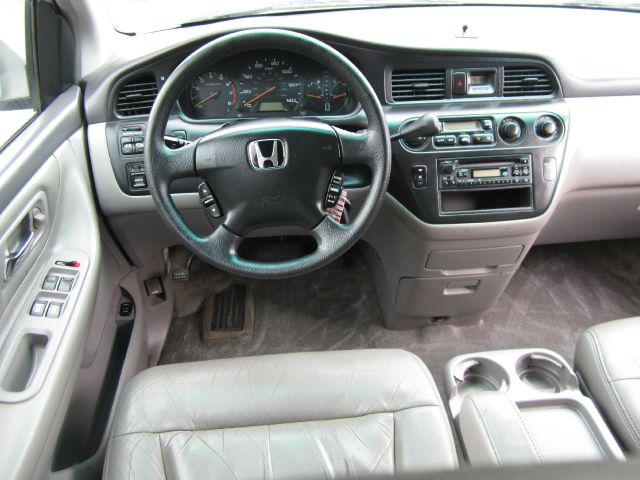2004 Honda Odyssey GS 43