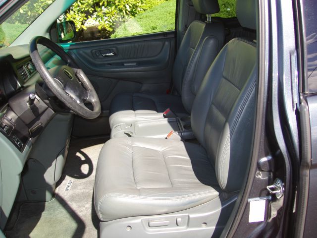 2004 Honda Odyssey GS 43