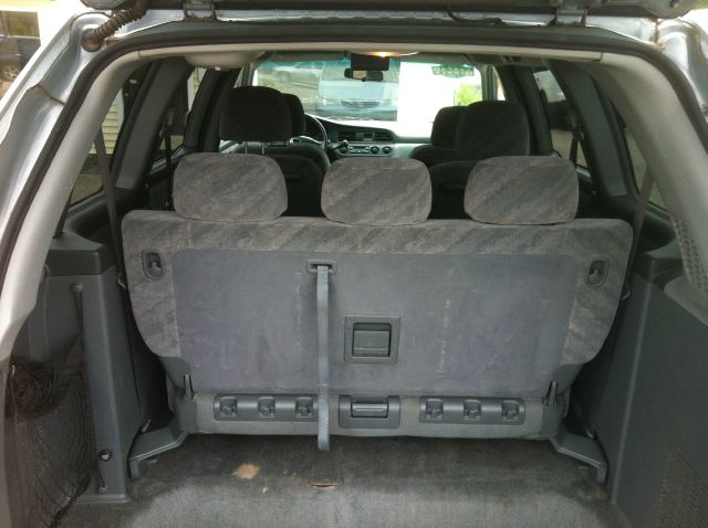 2004 Honda Odyssey 4dr Quad Cab 160.5 DRW 4WD Laramie