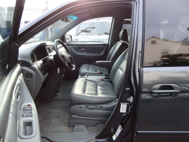 2004 Honda Odyssey GS 43