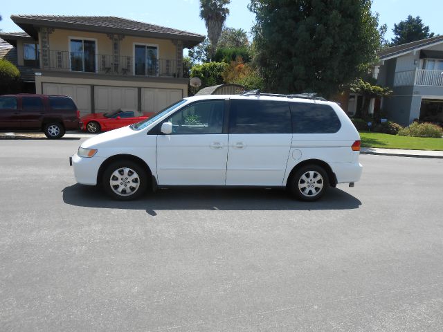 2004 Honda Odyssey LS 2WD