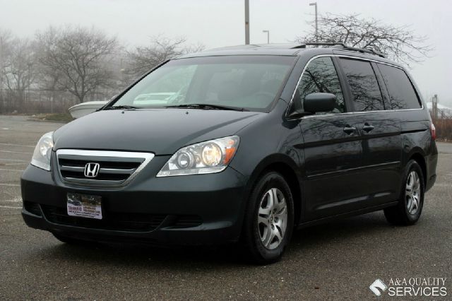 2005 Honda Odyssey 2008 Ford XL