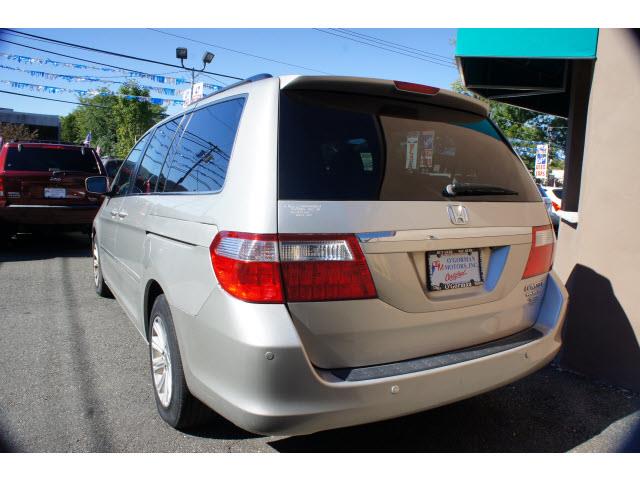 2005 Honda Odyssey SE Sport Wagon 4D