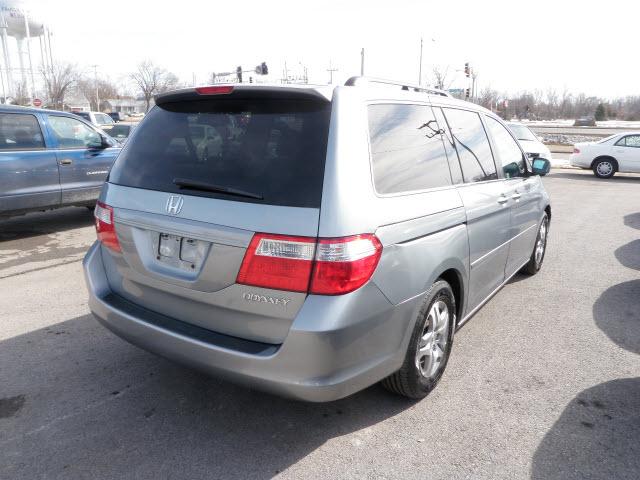 2005 Honda Odyssey LS 2WD