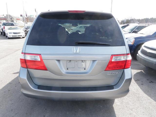 2005 Honda Odyssey LS 2WD