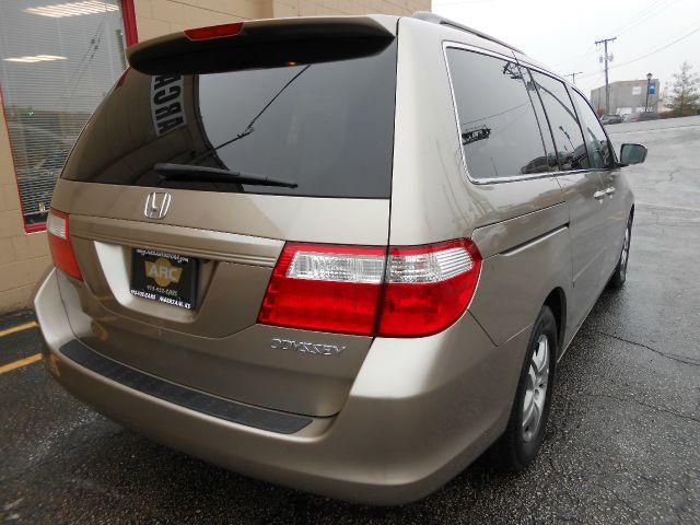 2005 Honda Odyssey 4WD Double Cab Standard Bed 5.7L V8 (SE) 4x4 Truck