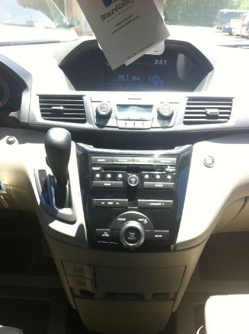 2013 Honda Odyssey LS 2WD