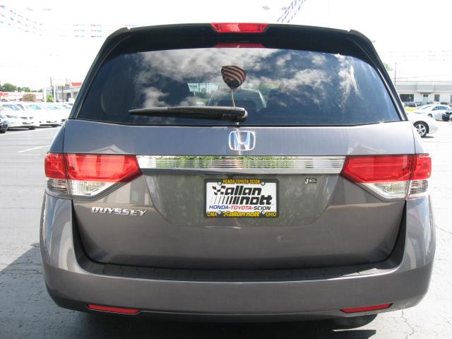 2014 Honda Odyssey LS 2WD