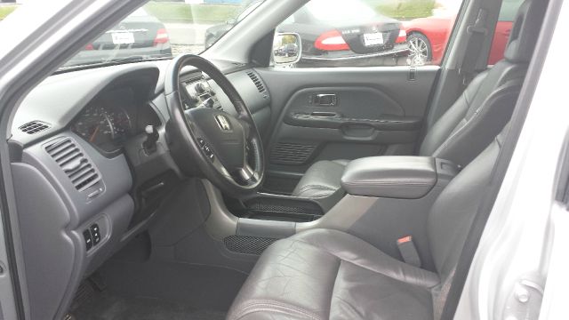 2004 Honda Pilot LS 2WD
