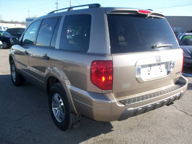 2005 Honda Pilot LS 2WD