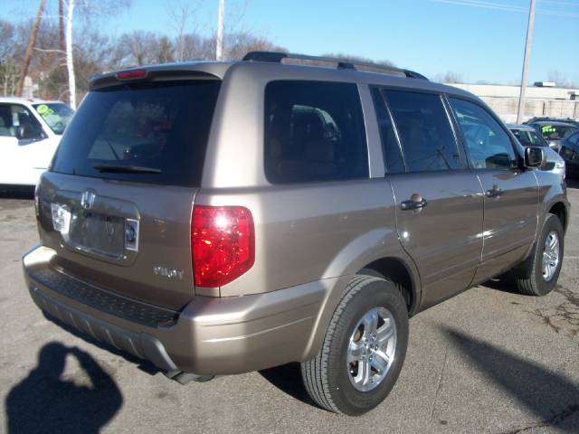 2005 Honda Pilot LS 2WD