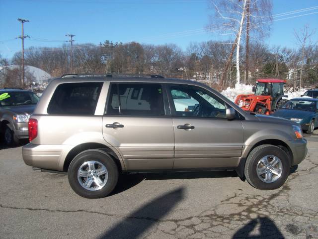 2005 Honda Pilot LS 2WD