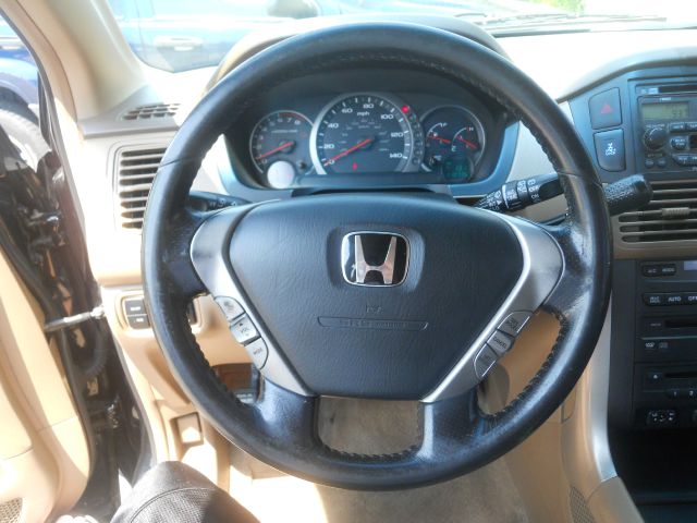 2005 Honda Pilot 2500hd LS 4X4