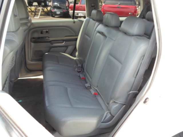 2005 Honda Pilot 2500hd LS 4X4