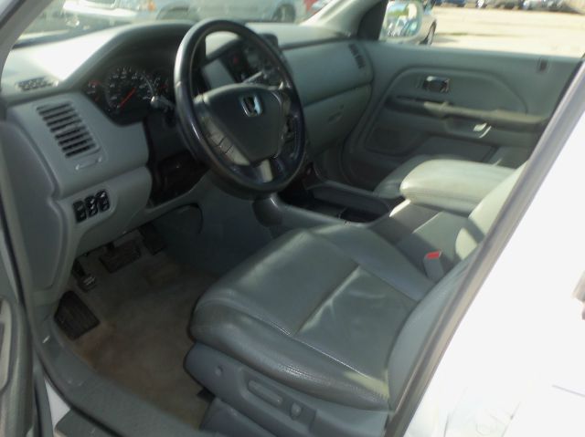 2005 Honda Pilot GS 43