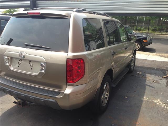 2005 Honda Pilot 2500hd LS 4X4