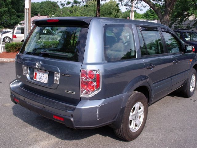 2006 Honda Pilot LS Truck