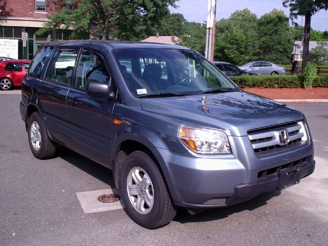 2006 Honda Pilot LS Truck