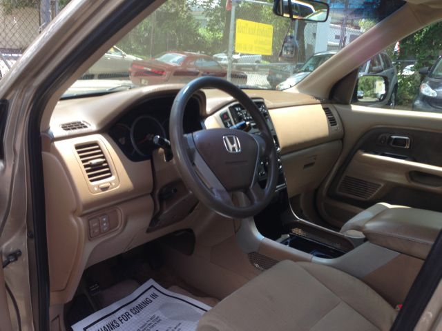 2006 Honda Pilot LS Truck