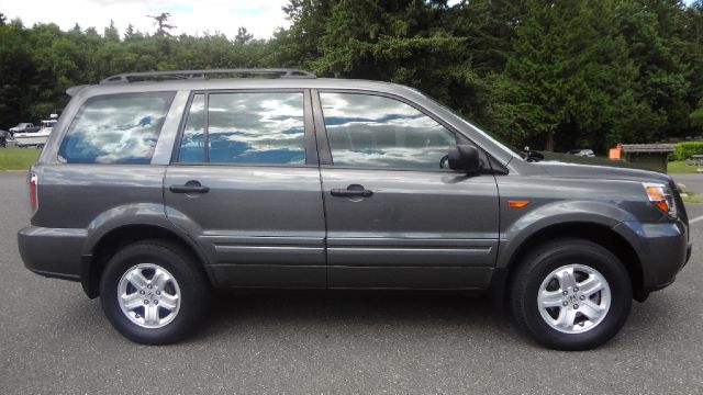 2007 Honda Pilot LS Truck