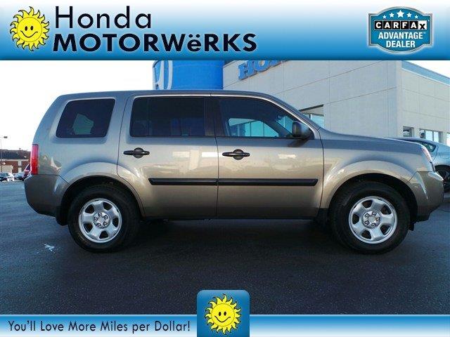 2011 Honda Pilot LS Truck