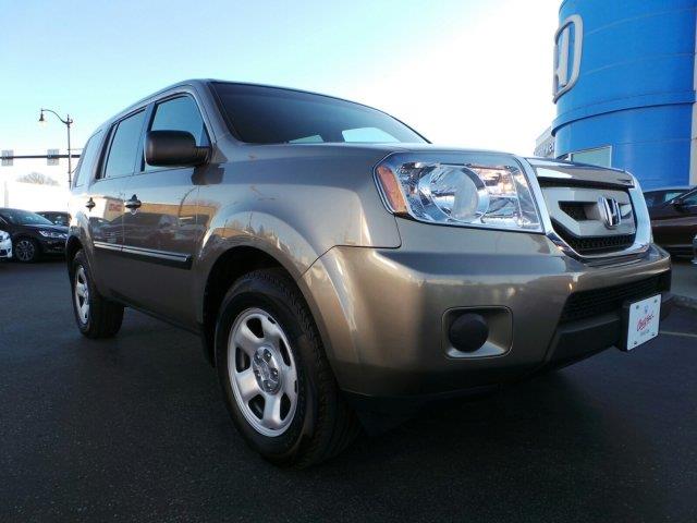 2011 Honda Pilot LS Truck