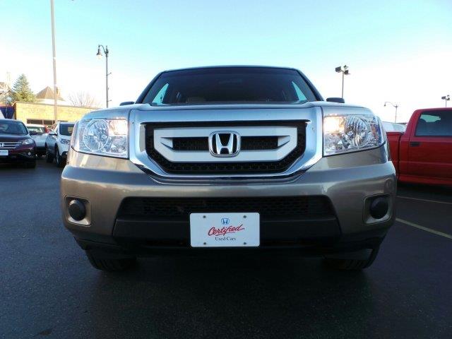2011 Honda Pilot LS Truck