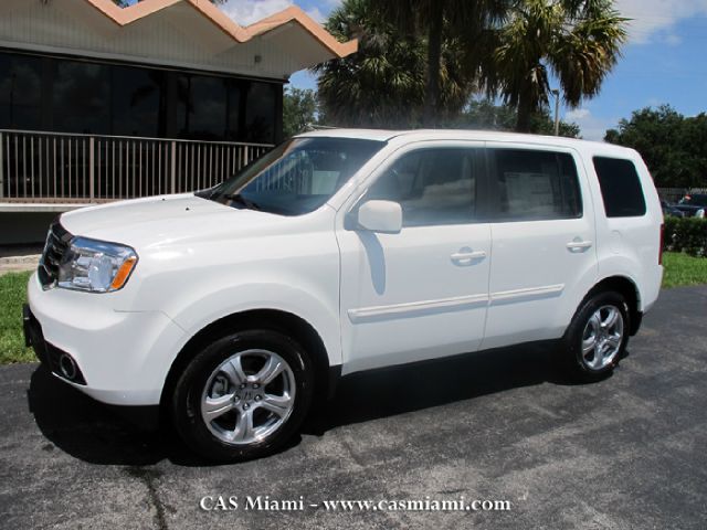 2013 Honda Pilot Base (All Wheel Drive Sport Utility)