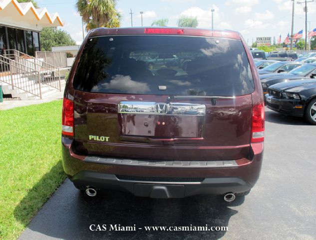 2013 Honda Pilot Base (All Wheel Drive Sport Utility)