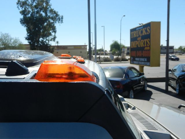 2003 Hummer H2 Scion XB