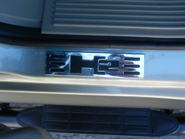 2003 Hummer H2 Scion XB