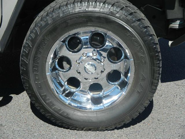 2003 Hummer H2 Scion XB