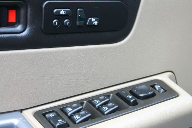 2003 Hummer H2 Scion XB