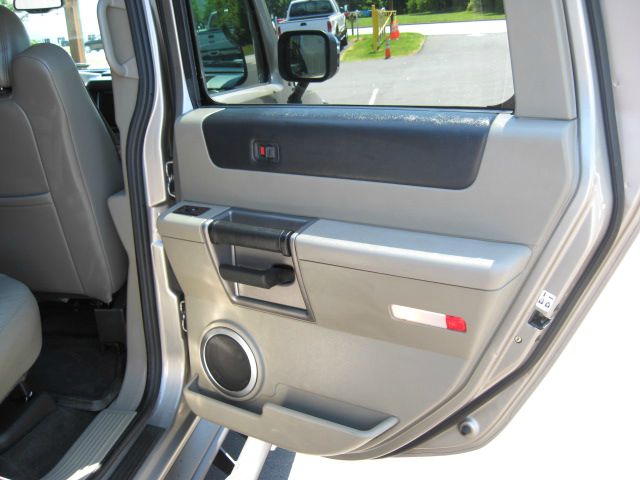 2003 Hummer H2 Scion XB