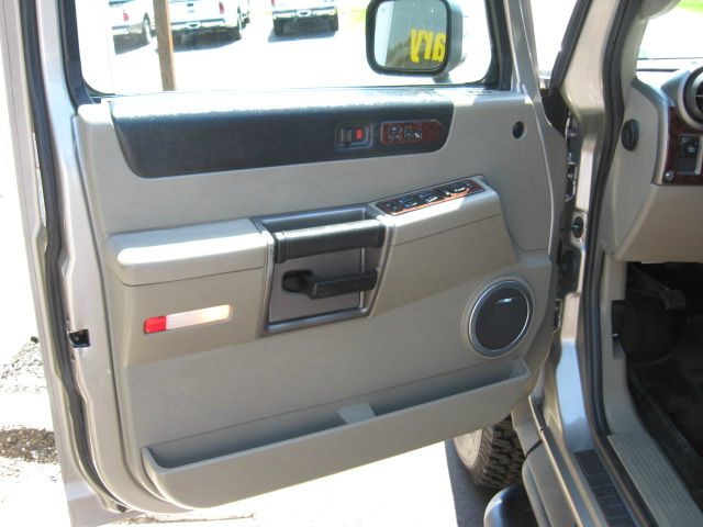 2003 Hummer H2 Scion XB