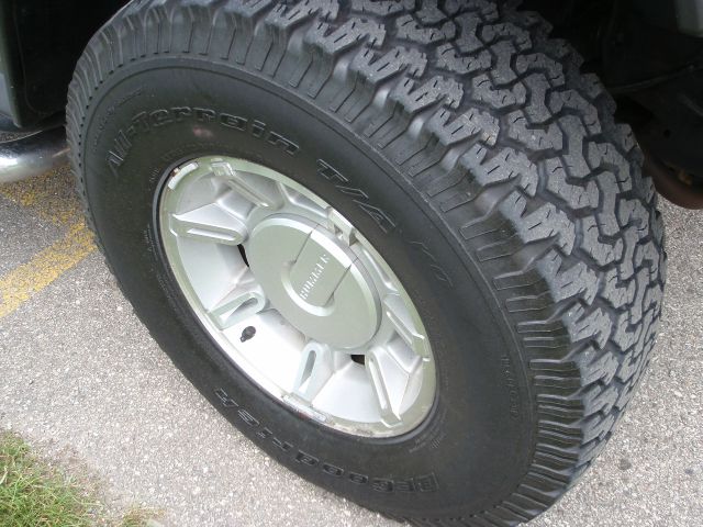 2003 Hummer H2 Scion XB