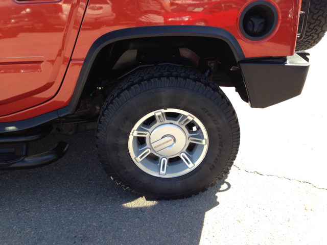 2003 Hummer H2 Scion XB