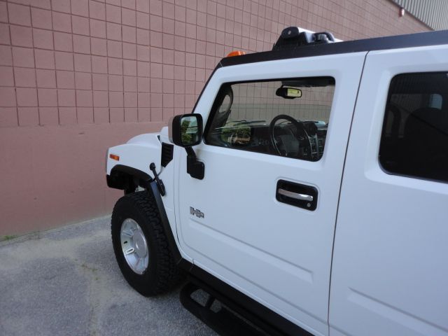 2003 Hummer H2 2007 Nissan Enthusiast